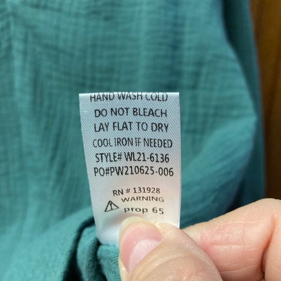 NWOT - Boutique Wishlist Apparel woman’s long sleeved blouse. - Picture 5 of 7